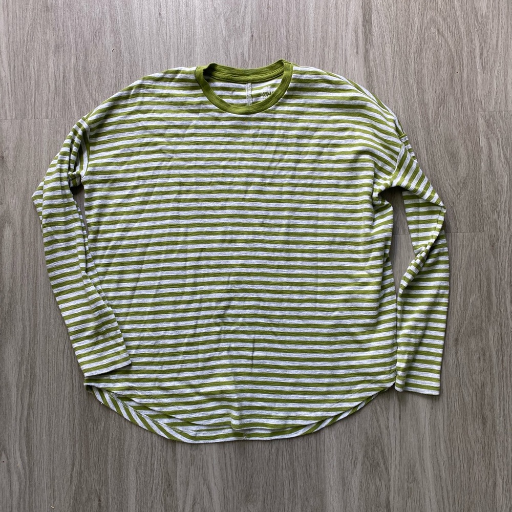 Aerie long sleeved t size S